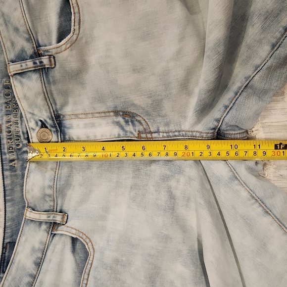 Lightwash, stonewash American eagle jeggings size 16! - Picture 9 of 10